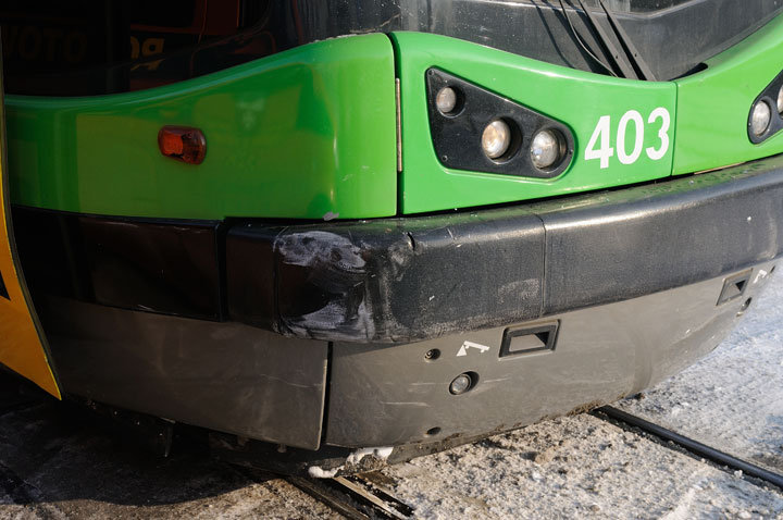 Scenic wjechał pod tramwaj zdjęcie nr 53068