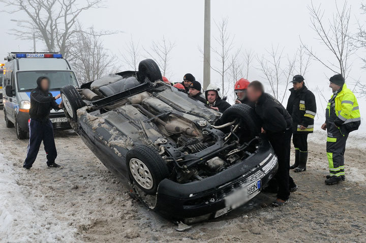 Piastowo: dachowanie audi zdjęcie nr 53358