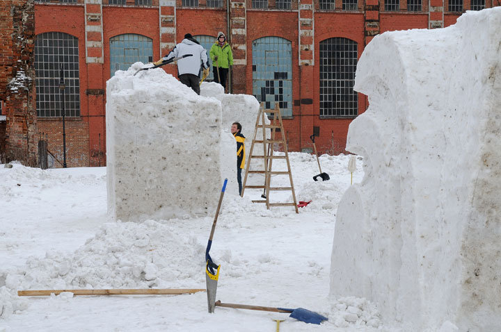 Rzeźby śniegowe w Galerii El zdjęcie nr 53372