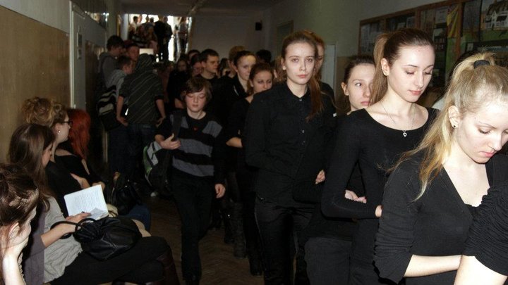 Uczniowie II LO o holokauście... zdjęcie nr 53851