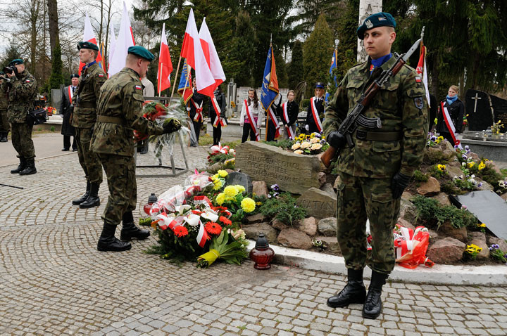 Obchody 72. rocznicy Zbrodni Katyńskiej zdjęcie nr 55346