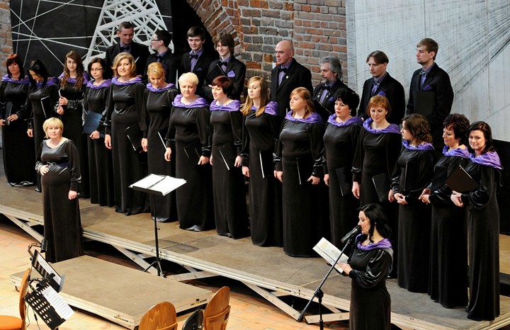 Rozśpiewana 25-latka zdjęcie nr 55673