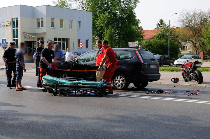 Elbląg Wypadek: fordem zajechał drogę motocykliście