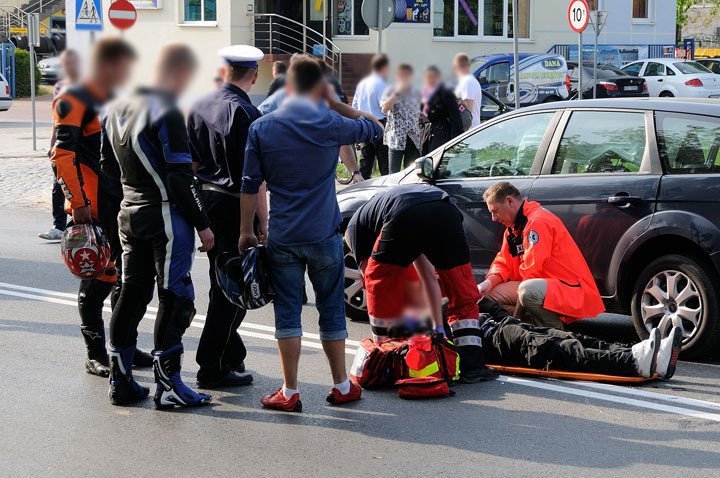 Wypadek: fordem zajechał drogę motocykliście zdjęcie nr 56457