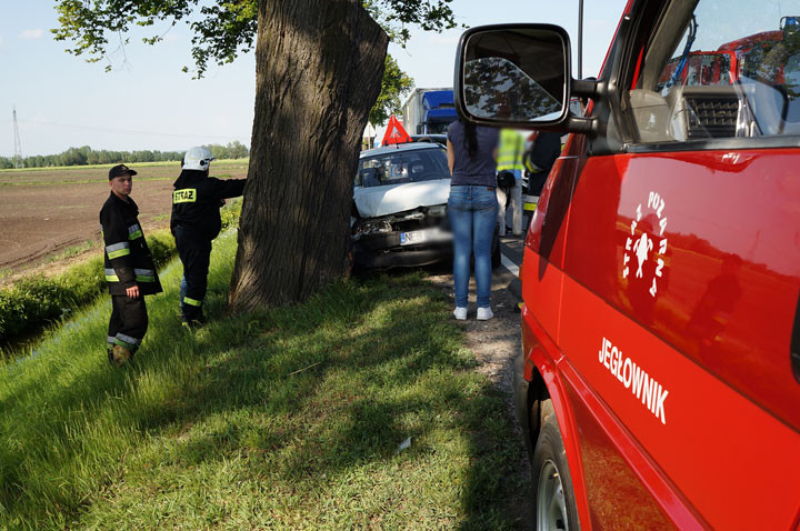 Wypadek przed Jegłownikiem: jedna osoba ranna zdjęcie nr 57213