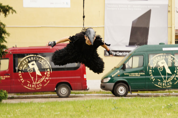 Kaskaderski happening przed premierą zdjęcie nr 57558