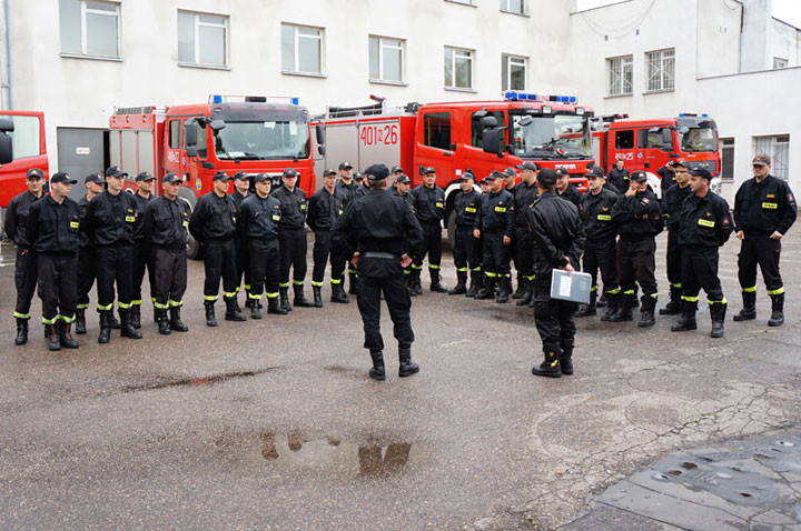 Wyjazd strażaków na zabezpieczenie meczu EURO 2012 zdjęcie nr 58451