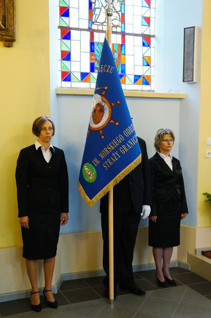 Szkoła w Łęczu ma patrona i sztandar zdjęcie nr 58555