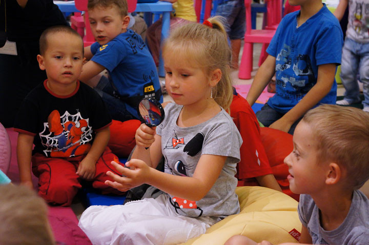 Policjanci czytali dzieciom zdjęcie nr 59481