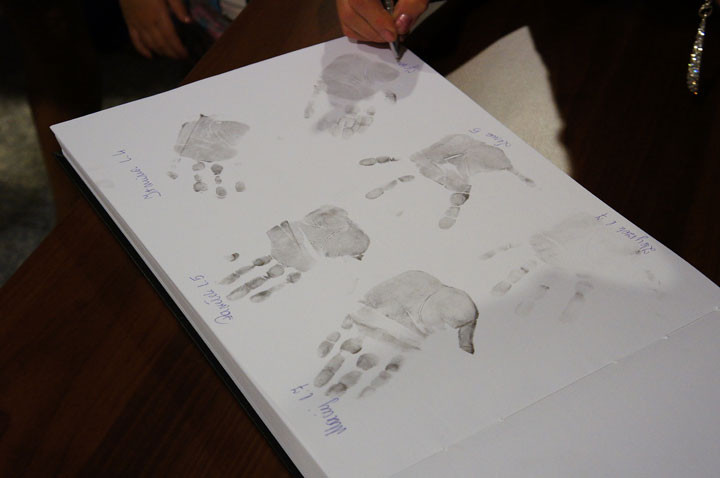 Policjanci czytali dzieciom zdjęcie nr 59504