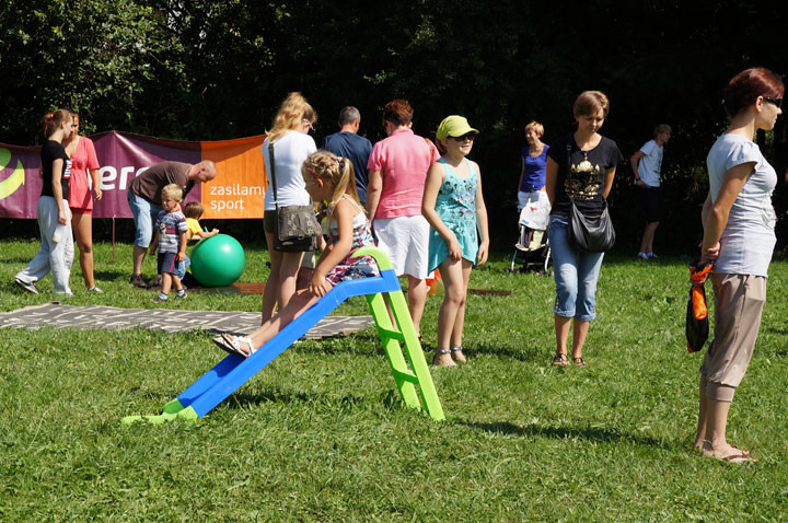 Rodzinny festyn sportowo-rekreacyjny „Wspólna zabawa łączy pokolenia” zdjęcie nr 59826
