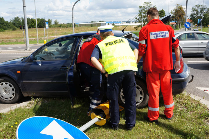 Żuławska-obwodnica: zderzenie dwóch pojazdów zdjęcie nr 60003