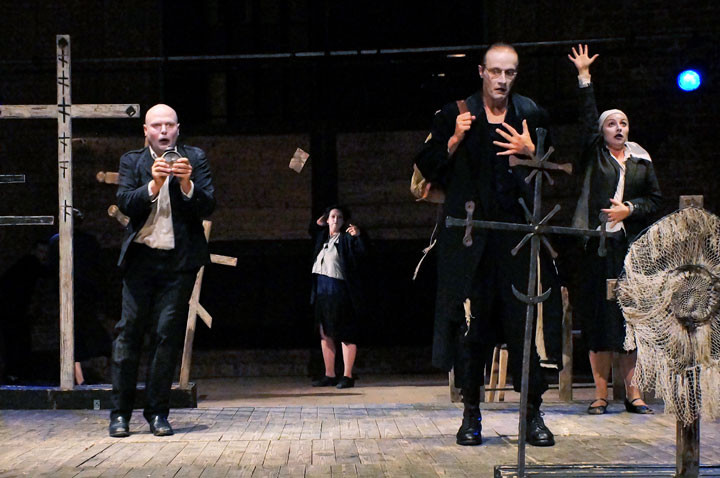 Elbląg Koniec świata na elbląskiej scenie