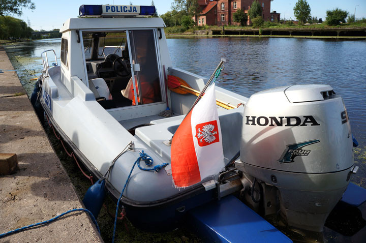 Policyjny patrol na rzece Elbląg zdjęcie nr 60282