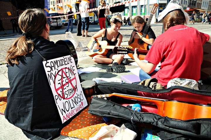 Ani wieńce, ani kwiaty zdjęcie nr 60432