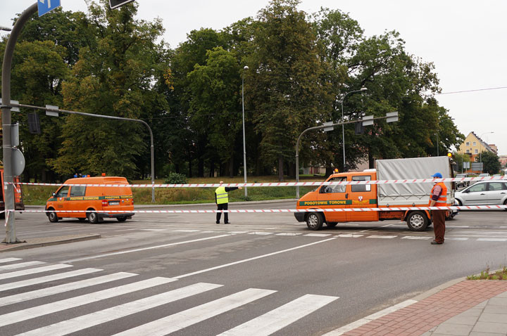 Wywrotka zerwała trakcję tramwajową zdjęcie nr 60870