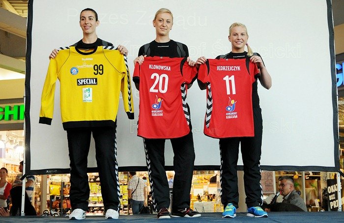 nowe zawodniczki: Ekaterina Dzhukeva, Sylwia Klonowska, Aleksandra Jędrzejczyk