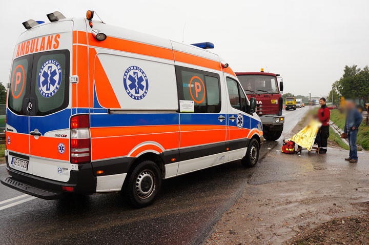 Nowina: wypadek na starej "siódemce" zdjęcie nr 61126