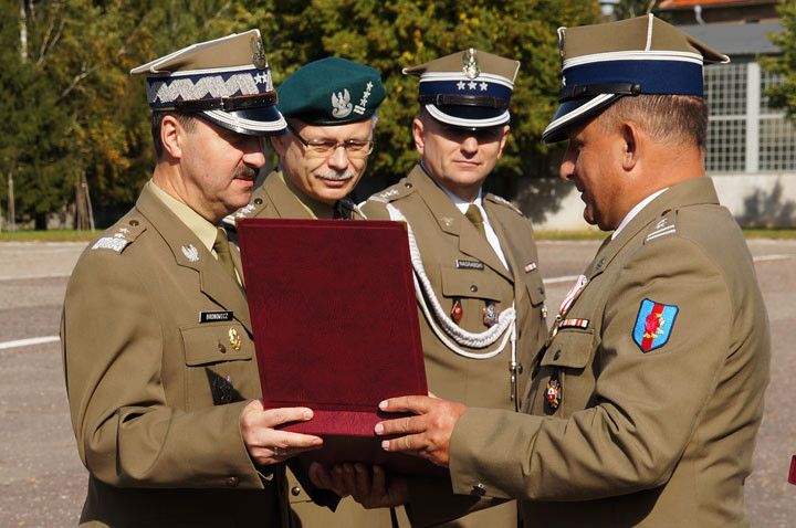 Pożegnanie sztandaru 16. Batalionu Zaopatrzenia zdjęcie nr 61729