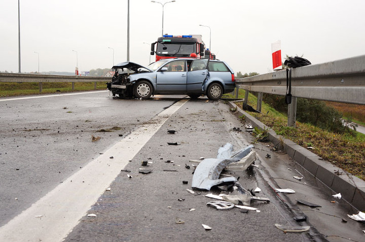 Węzeł Wschód: wypadek - dwie osoby ranne zdjęcie nr 62443