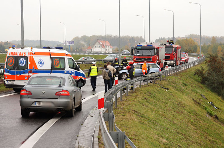Węzeł Wschód: wypadek - dwie osoby ranne zdjęcie nr 62442