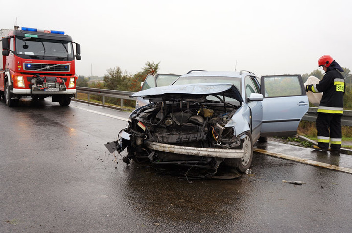 Węzeł Wschód: wypadek - dwie osoby ranne zdjęcie nr 62444