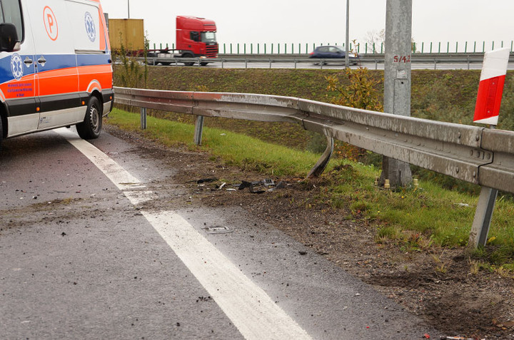 Węzeł Wschód: wypadek - dwie osoby ranne zdjęcie nr 62446