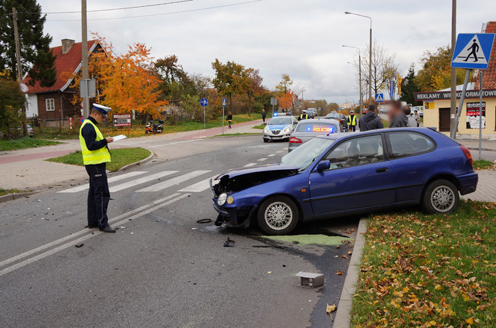 Wypadek na Niepodległości: dwie osoby ranne zdjęcie nr 62724