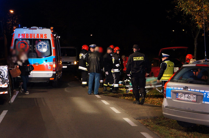 Wypadek na Łęczyckiej: cztery osoby ranne zdjęcie nr 62854