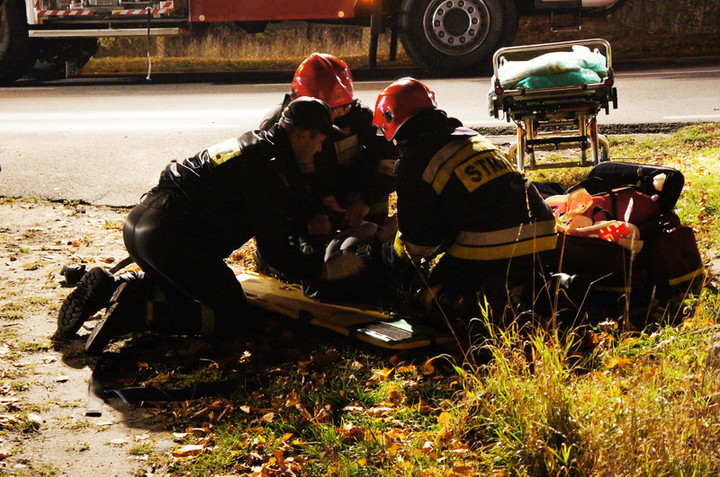 Wypadek na Łęczyckiej: cztery osoby ranne zdjęcie nr 62861