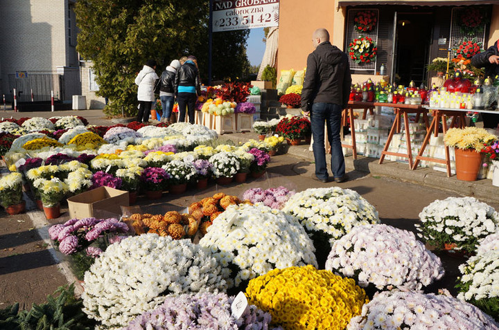 Przed Świętem Zmarłych zdjęcie nr 62954