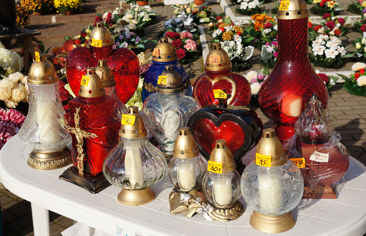 Przed Świętem Zmarłych zdjęcie nr 62947