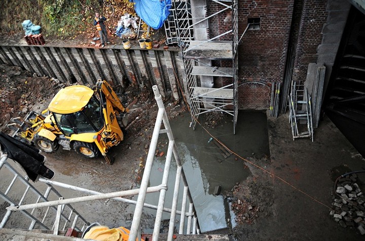 Kończy się remont wrót w Kępie Rybackiej zdjęcie nr 63190