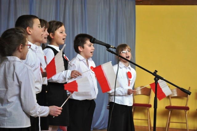 3. Międzyszkolny Konkurs Piosenki Patriotycznej zdjęcie nr 63371