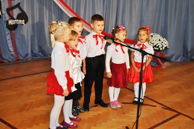 3. Międzyszkolny Konkurs Piosenki Patriotycznej zdjęcie nr 63374