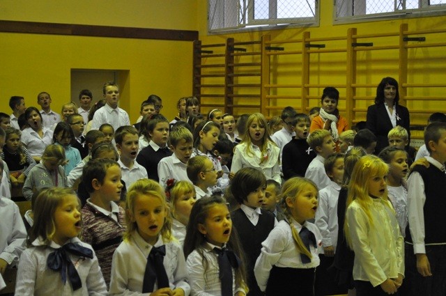 3. Międzyszkolny Konkurs Piosenki Patriotycznej zdjęcie nr 63386