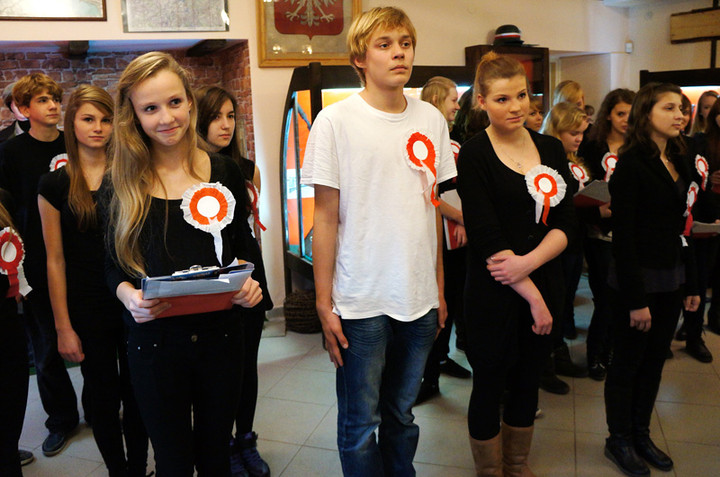 Wystawa poświęcona Świętu Niepodległości zdjęcie nr 63400