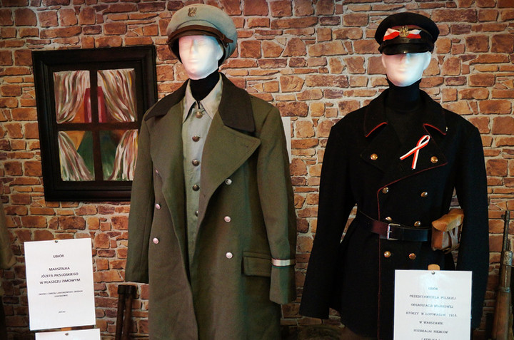 Wystawa poświęcona Świętu Niepodległości zdjęcie nr 63394