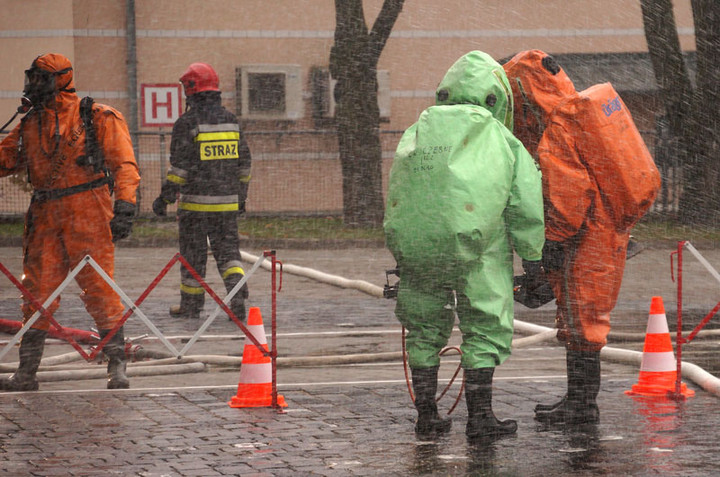 Elbląg Strażackie ćwiczenia w elbląskim browarze