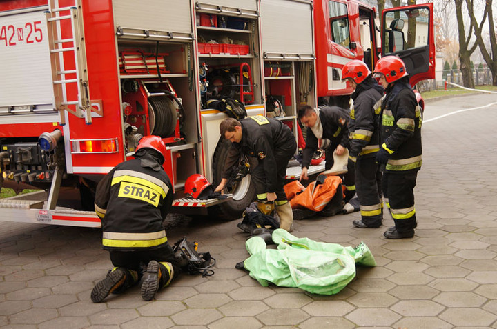 Strażackie ćwiczenia w elbląskim browarze zdjęcie nr 63650