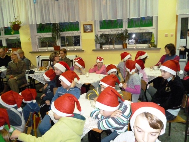 Łęcze czyta dzieciom zdjęcie nr 64143