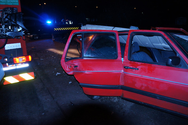 Wypadek na Odrodzenia: trzy osoby ranne zdjęcie nr 64873