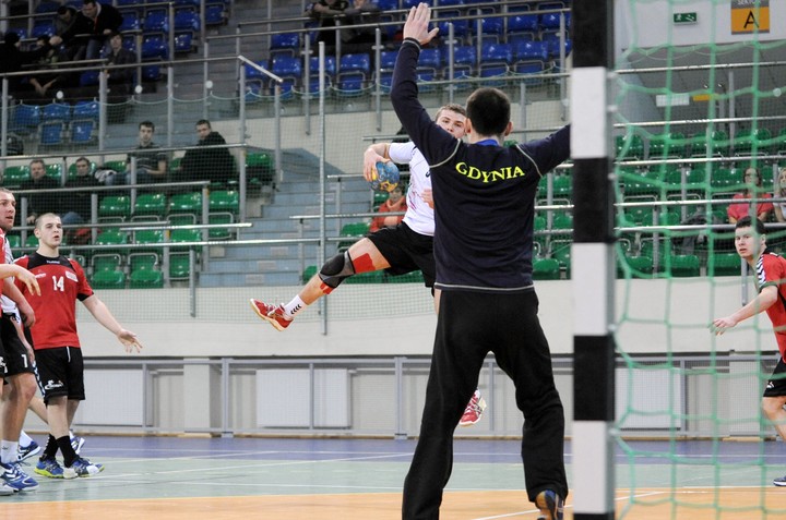 Elbląg KS Meble Wójcik przegrał z Kar-Do Gdynia 24:28