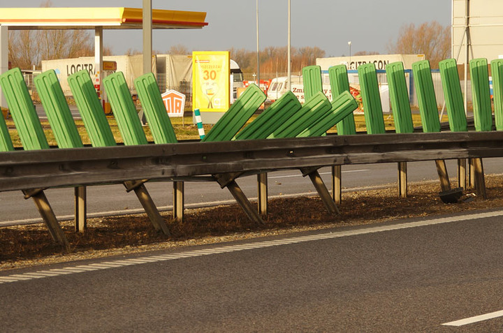 Ciężarówką wpadł do rowu zdjęcie nr 65915