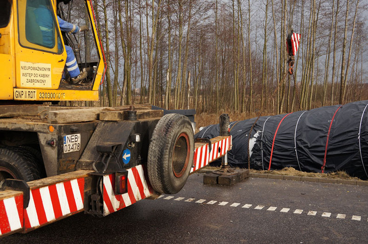 Ciężarówką wpadł do rowu zdjęcie nr 65931