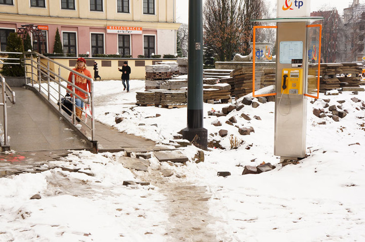 Nie ma róży bez kolców zdjęcie nr 65980