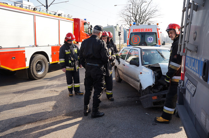 Zderzenie na skrzyżowaniu zdjęcie nr 66582