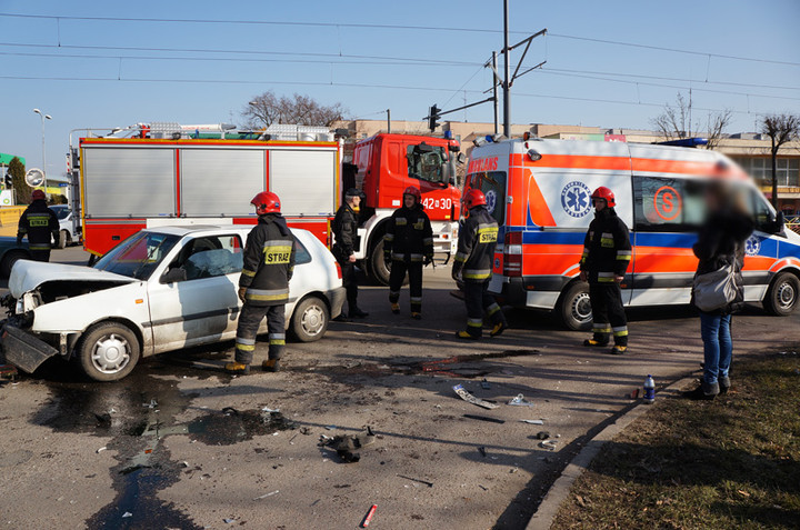 Zderzenie na skrzyżowaniu zdjęcie nr 66588