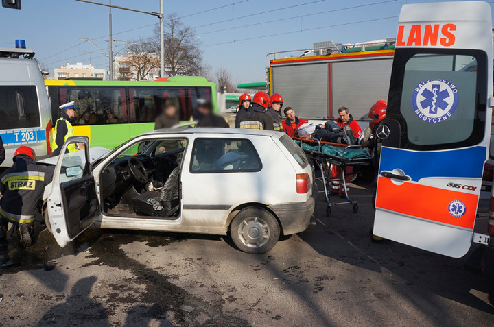 Zderzenie na skrzyżowaniu zdjęcie nr 66580