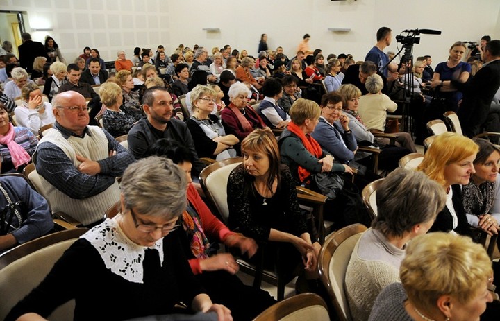 Koncert charytatywny z okazji dnia kobiet zdjęcie nr 66630